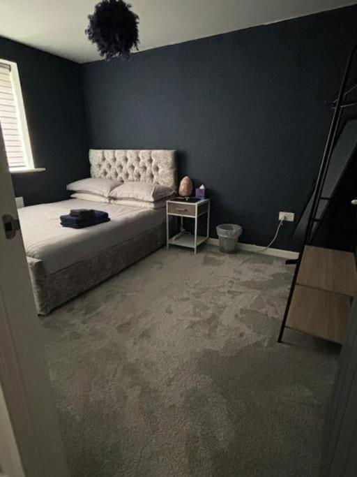 Private Room In A House With Parking In Lenton Nottingham Exterior foto